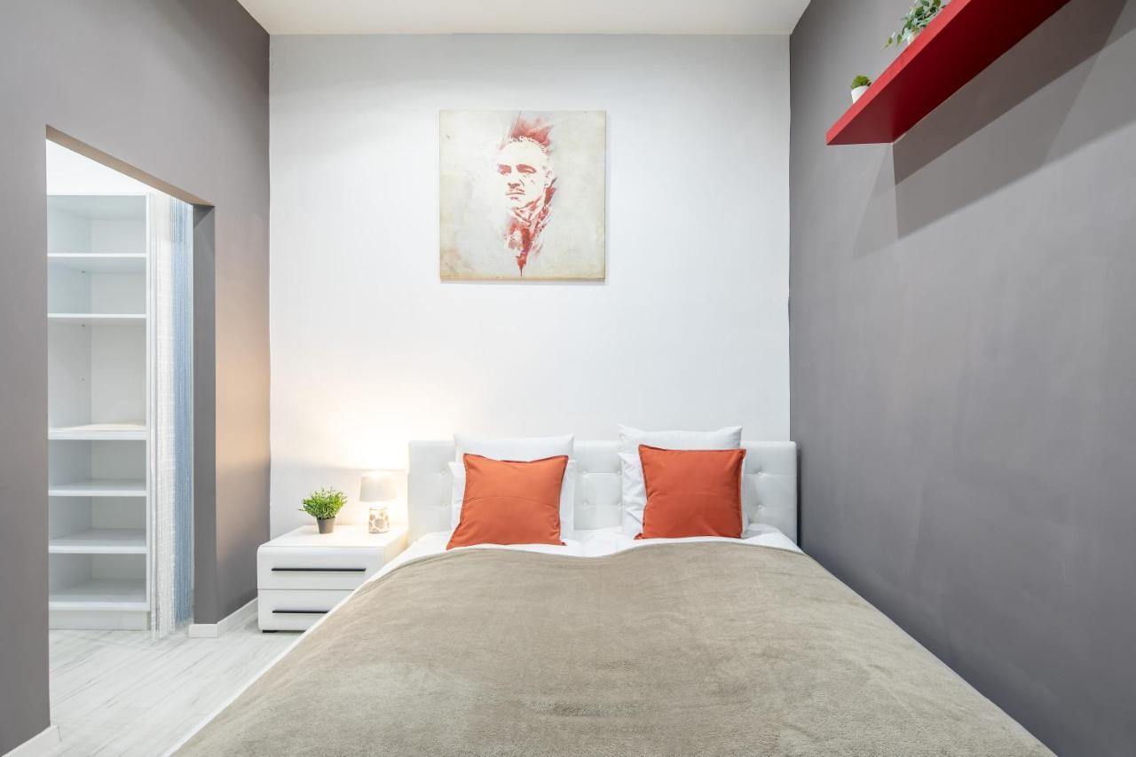 Cozy & Central Apartment With 2-Bedroom Budapeste Exterior foto