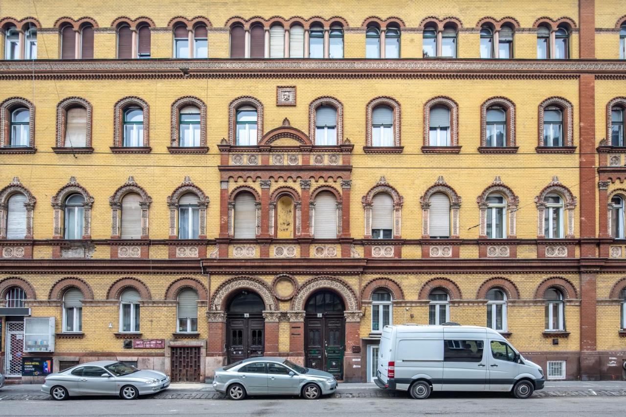 Cozy & Central Apartment With 2-Bedroom Budapeste Exterior foto